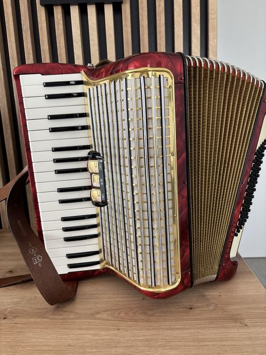 Acordeon Hohner Concerto 2 cu 72 de basi