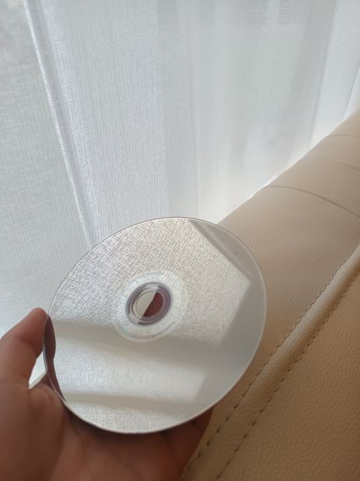 Vând joc PS 4 Metro Exodus