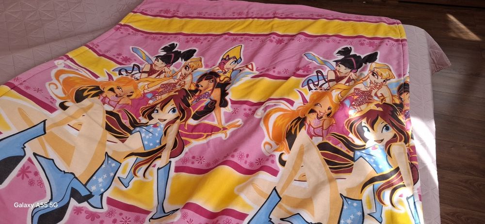 Детска олекотена завивка WINX