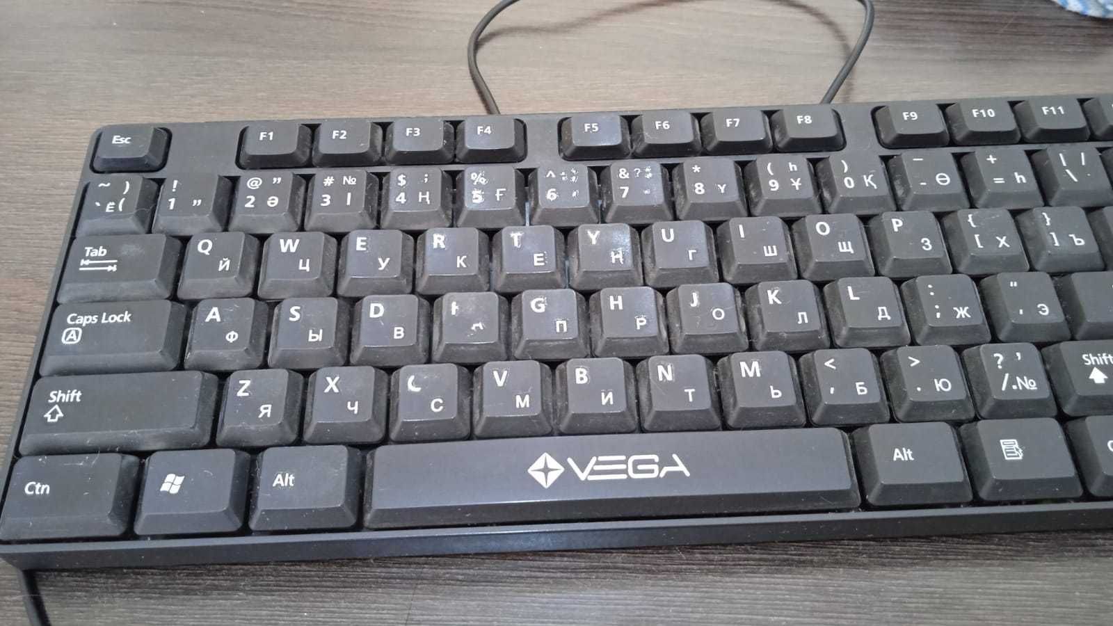 В продаже клавиатура Vega с мышкой