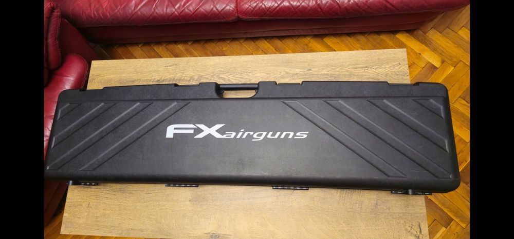 FX Dreamline Classic 6.35 модератор и куфар.Въздушна пушка.