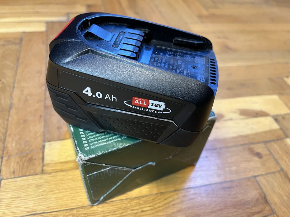 AcumulatorAspiratorSau alteEletr.Bosch-Energy4all, 4Ah, nou, original.