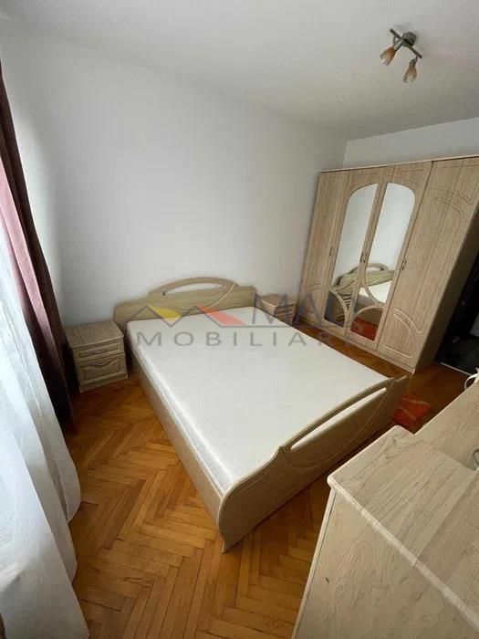 Apartament 3 camere Aleea Carpati inchiriere