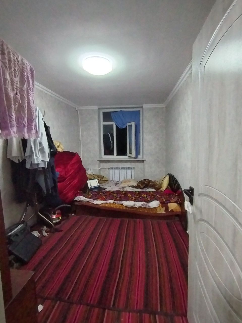 СРОЧНО ПРОДАЕТСЯ Чирчик ш. Навоий Арбат кирпичный дом 3х/5/5