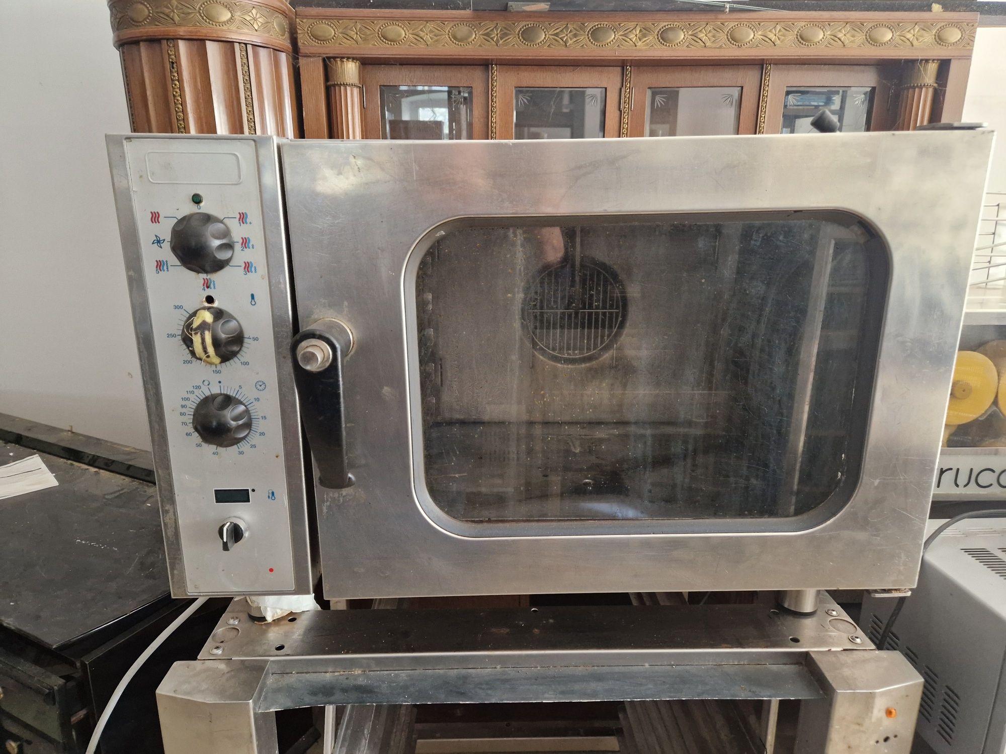 Cuptor pizza electric, la 380v, cu samota, stare buna, 4+4 pizza