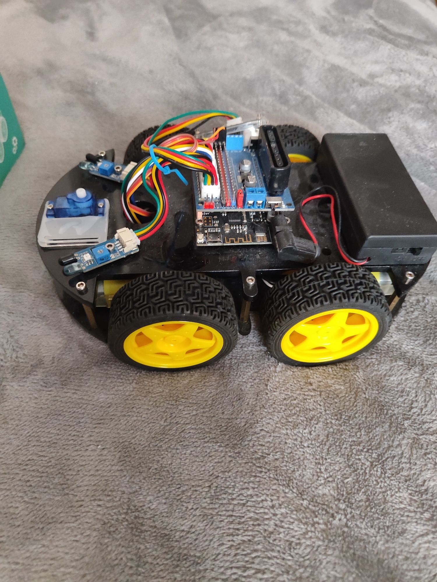 Робот Hammer Bot