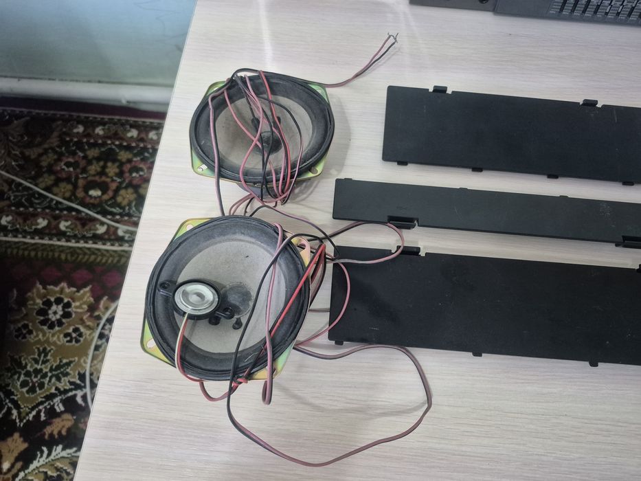 Подвесы на кассетную магнитолу