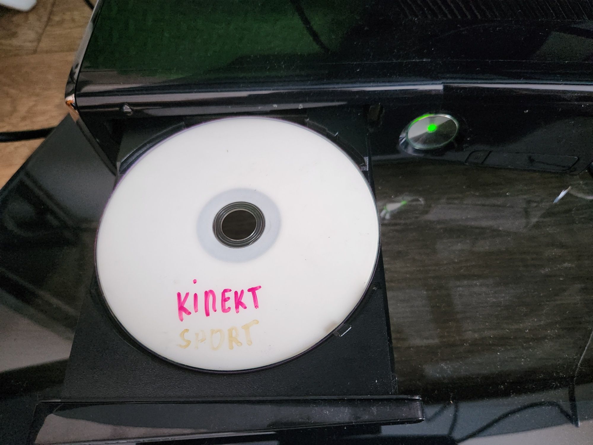 Xbox 360, kinect+диск игровой + 160 игр закаченных, цена договорная
