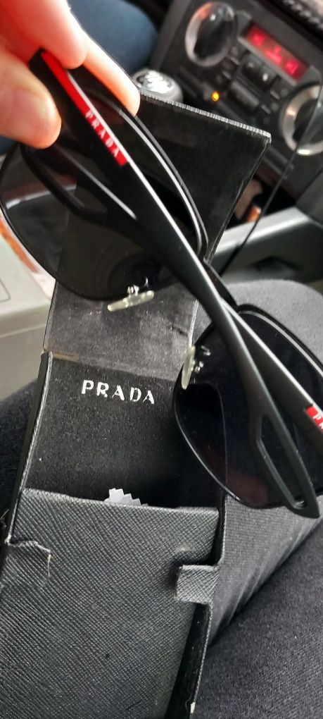 Vand ochelari de soare PRADA