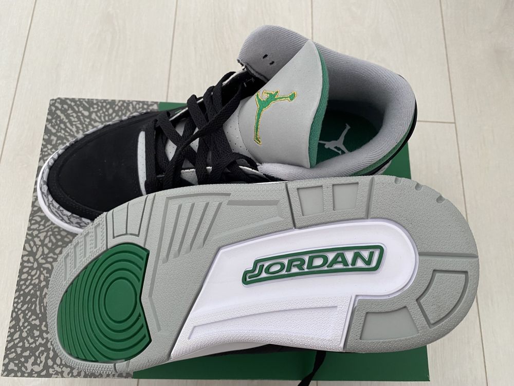 Vand adidasi AIR JORDAN 3 Retro, originali, noi la cutie