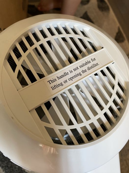 Distilator de apa MH943