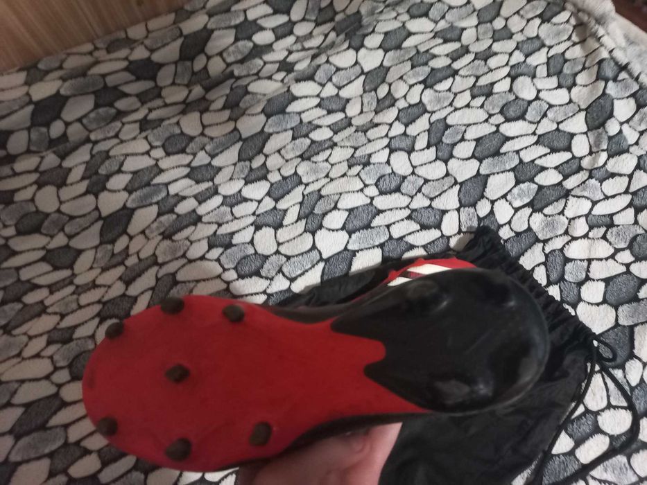 Бутонки adidas predator black and red edition