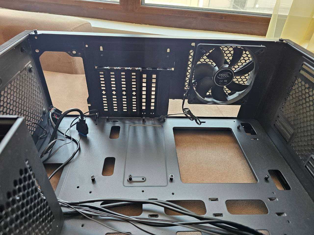 DeepCool E-SHIELD Mini-ITX / Mico-ATX / ATX / E-ATX |Кутия за компютър