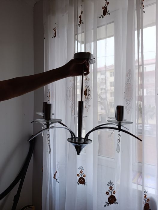 Продается люстра