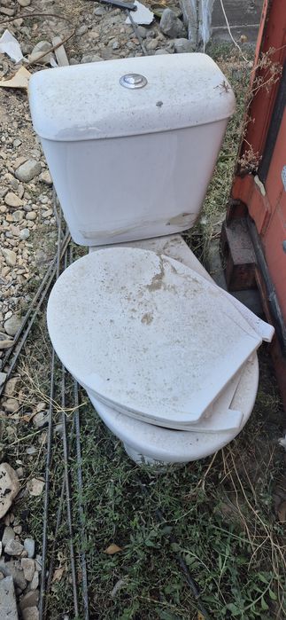 Унитаз почти новый для строики и тд