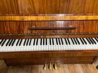 Продам пианино Беларусь в отличном состоянии