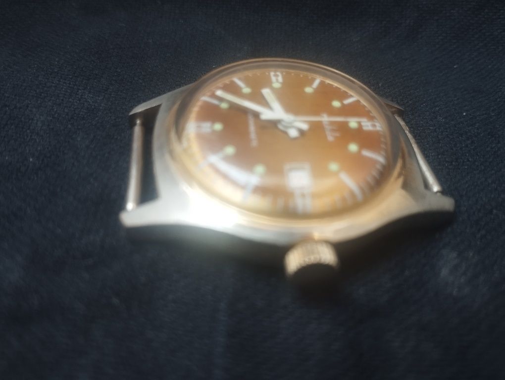 Немски позлатен часовник Ruhla anti-magnetic Made in GDR