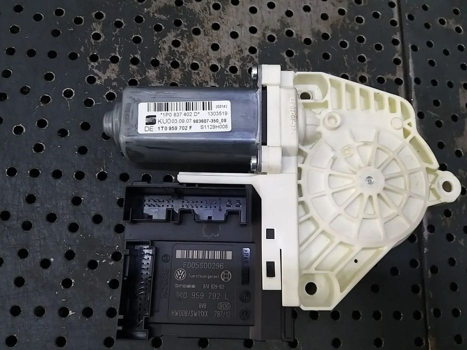 Motoras macara dreapta fata seat leon 1p 1p0837402d 1t0959702f 1k0959792l 7746020400