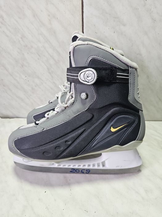 Patine 2069 hochei hockey Nike  marime  43 ( 28  cm)