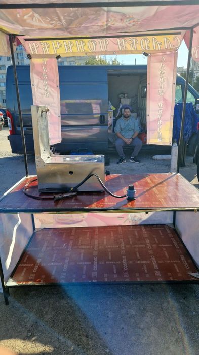 Продава се зглобяема палатка машина за понички и обезшумен генератор