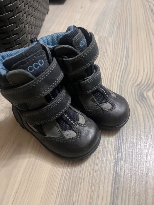 Ghete Ecco nr 20 piele cu goretex. Impecabile