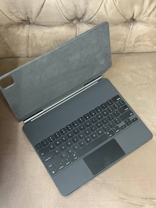 Apple Magic keyboard  for Pro 12.9’’
