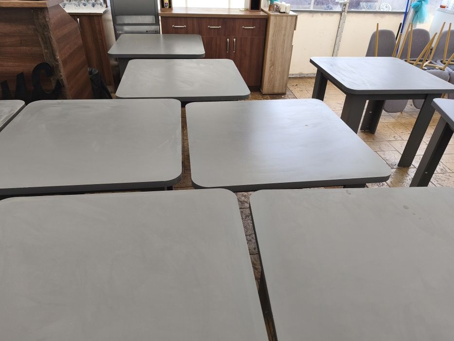 Дървени маси в отлично състояние