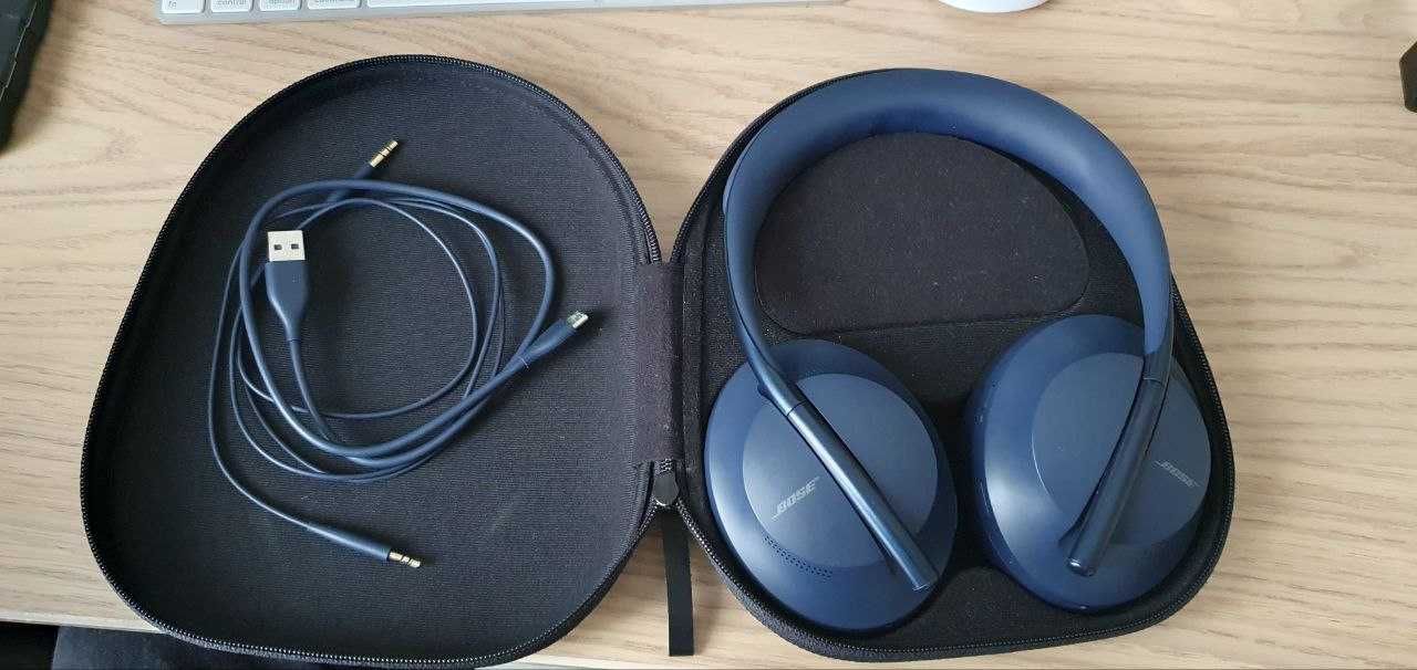 Casti Audio Over the Ear Bose 700, Bluetooth, Noise cancelling