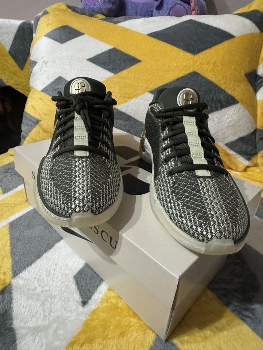 Nike Sabrina 1 Eur38 unisex Gold/Kaki