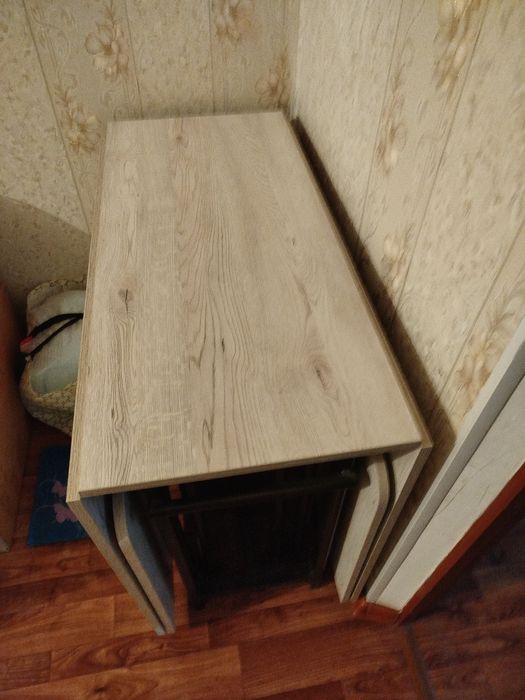 Стол сатылады 40000тенге. Жап -жана. Өзім 70000алгам. Мықты. 3метр