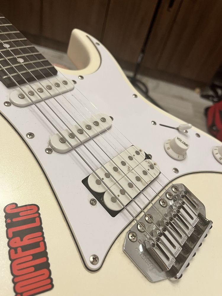 Ibanez GRX40 + Marshall MS-4 si stand.