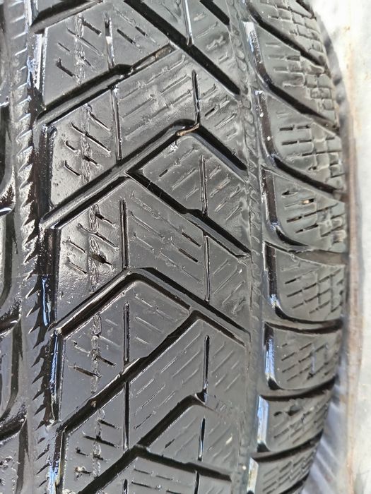 4 броя гуми Пирели Скорпион 235/65/17