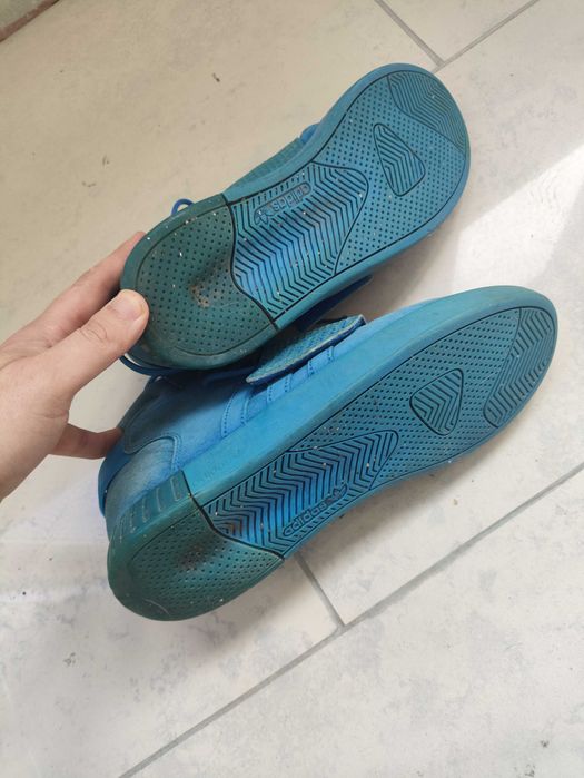 Кецове Adidas tubular