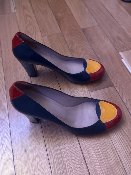 Pantofi cu toc din piele