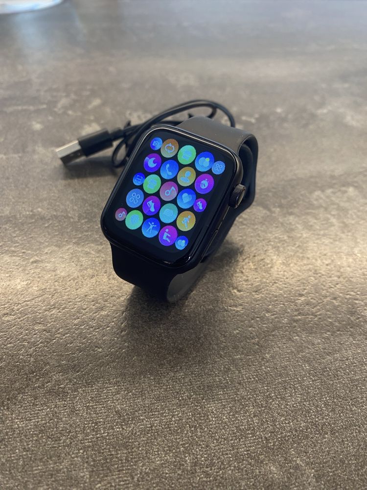 Smart watch / Смарт часовник