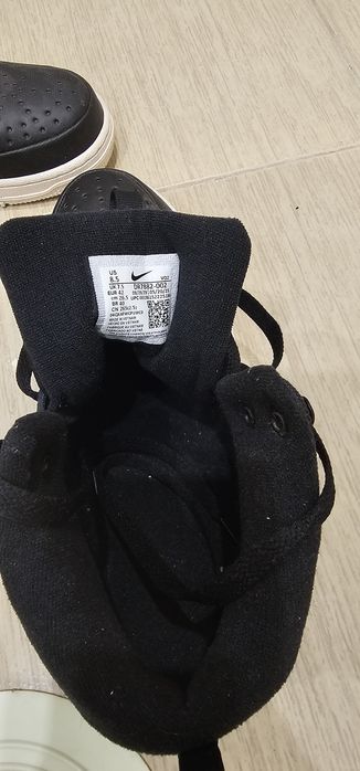 Зимни обувки  Nike 42
