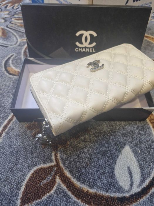 Portofel dama foarte frumos cu cutie