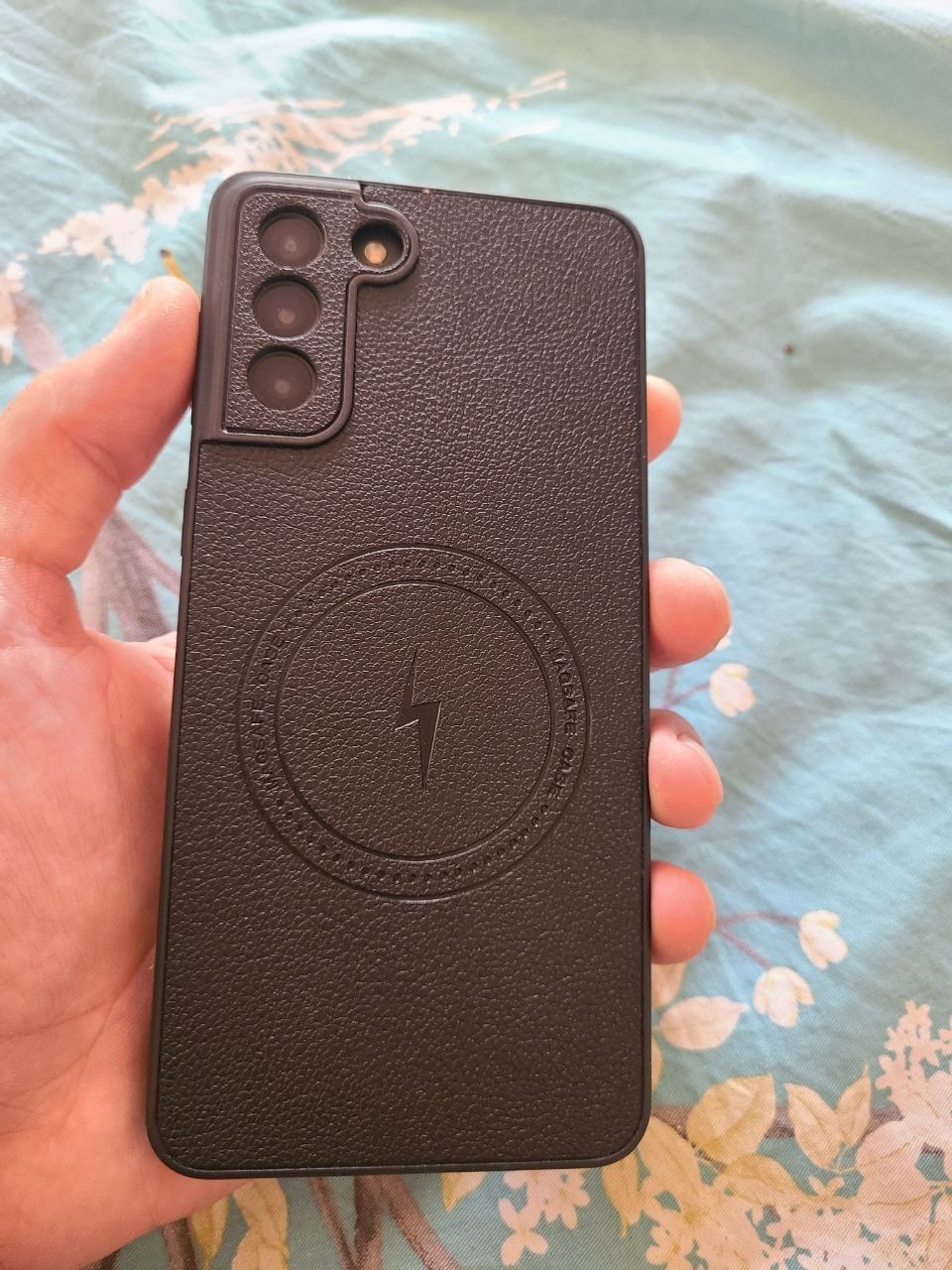 Samsung s21 + sotiladi