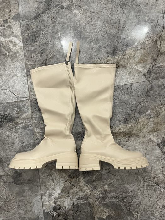 Дамски бежови високи ботуши