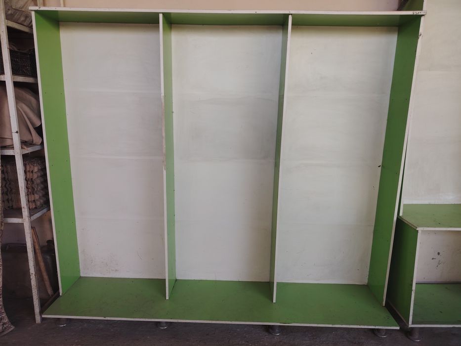 Magazin uchun polkalar