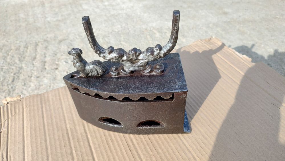 Vând fier de călcat / vintage
