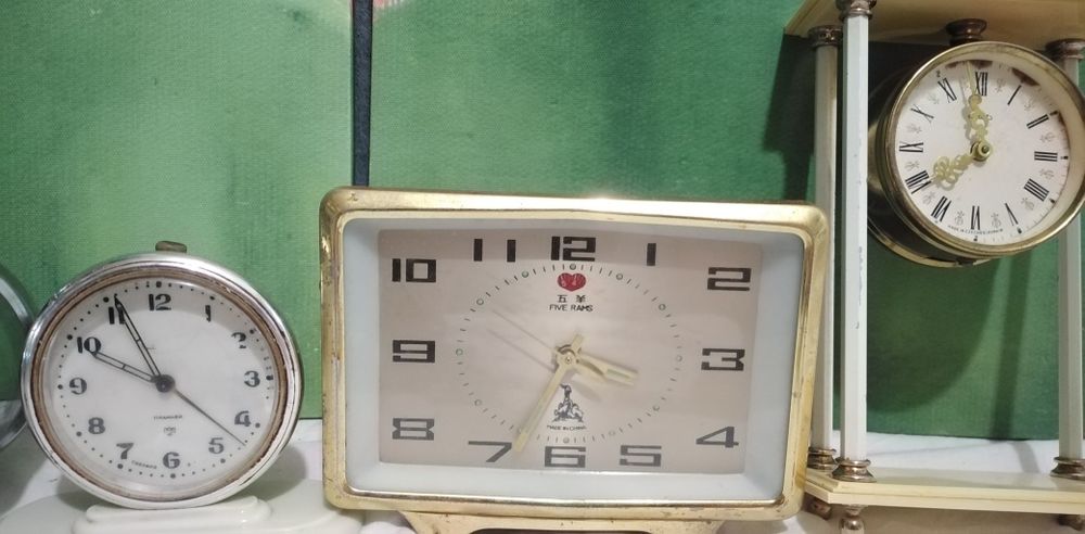 Ceasuri mecanice de masă