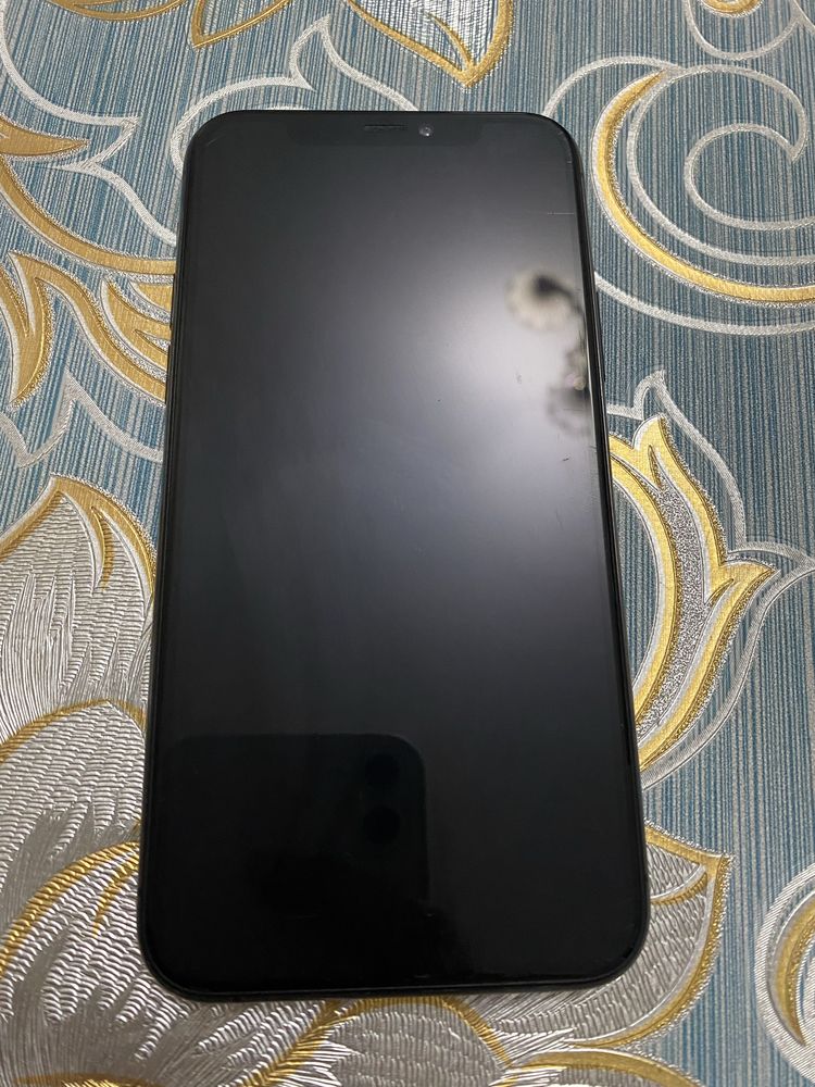 Iphone 11 pro idyal ochilmagan