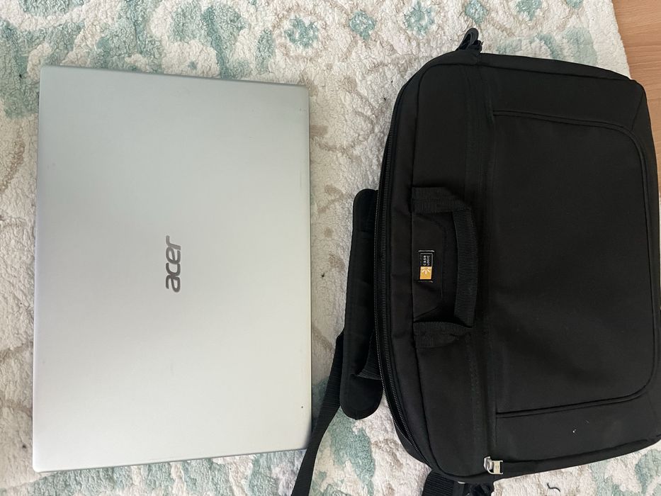 Лаптоп acer aspire 3 нов е на 3месеца