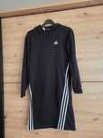 Рокля adidas L размер отговаря на М