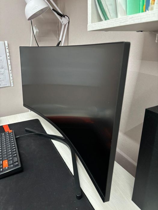 Продам монитор Xiaomi Mi Curved Gaming черный