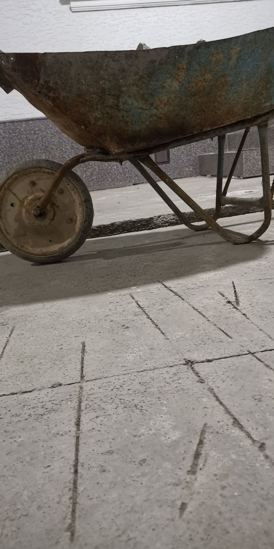 Arava sotiladi Sotib oladiganla telefon qilsin