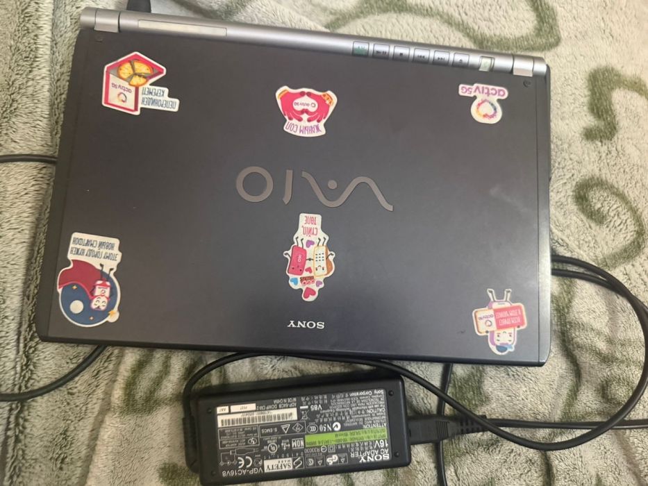 Мини ноутбук сатылады