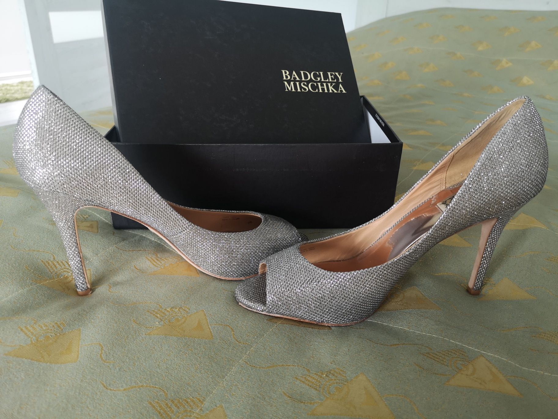 Pantofi Badgley Mischka originali!