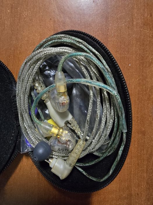 Casti In ear Shure SE425-CL+BONUS CUTIE Thomann